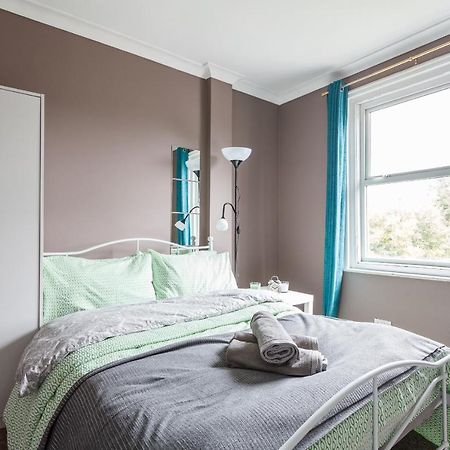 Shirley House 1, Guest House, Self Catering, Self Check In With Smart Locks, Use Of Fully Equipped Kitchen, Walking Distance To Southampton Central, Excellent Transport Links, Ideal For Longer Stays Eksteriør billede