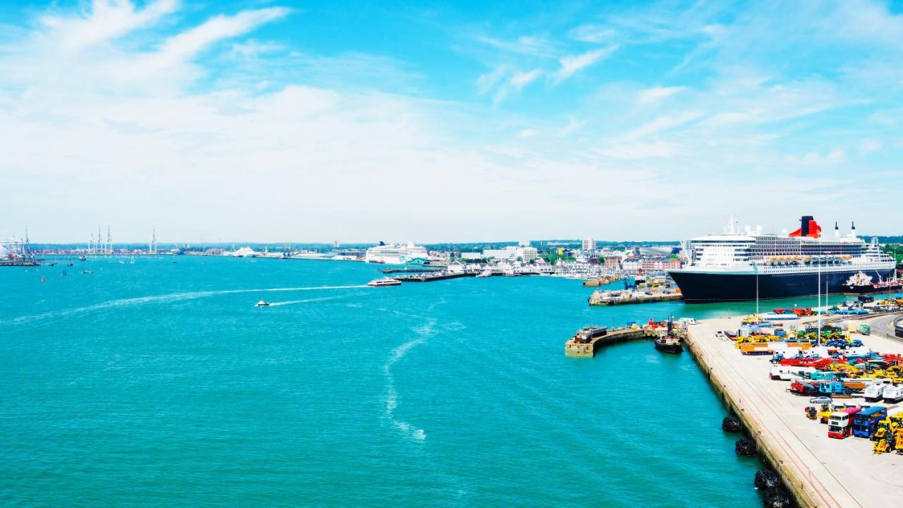 Shirley House 1, Guest House, Self Catering, Self Check In With Smart Locks, Use Of Fully Equipped Kitchen, Walking Distance To Southampton Central, Excellent Transport Links, Ideal For Longer Stays Eksteriør billede