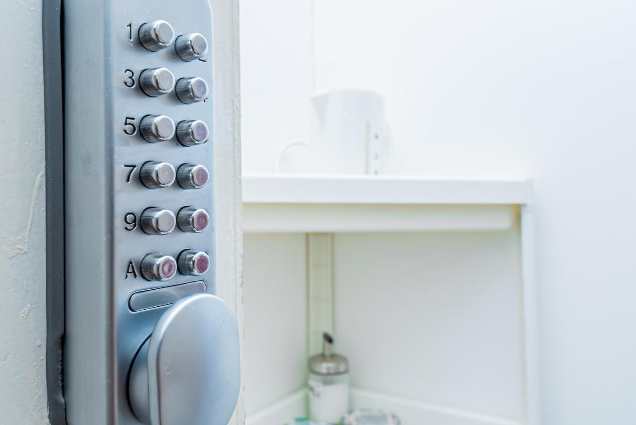 Shirley House 1, Guest House, Self Catering, Self Check In With Smart Locks, Use Of Fully Equipped Kitchen, Walking Distance To Southampton Central, Excellent Transport Links, Ideal For Longer Stays Eksteriør billede