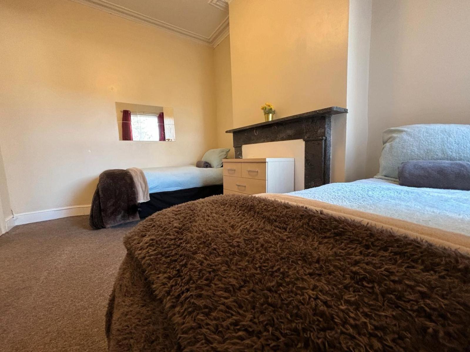 Shirley House 1, Guest House, Self Catering, Self Check In With Smart Locks, Use Of Fully Equipped Kitchen, Walking Distance To Southampton Central, Excellent Transport Links, Ideal For Longer Stays Eksteriør billede