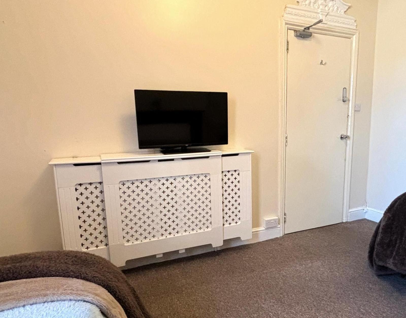 Shirley House 1, Guest House, Self Catering, Self Check In With Smart Locks, Use Of Fully Equipped Kitchen, Walking Distance To Southampton Central, Excellent Transport Links, Ideal For Longer Stays Eksteriør billede